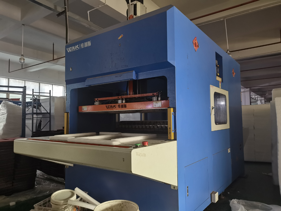 珍珠棉自動(dòng)切合機(jī)