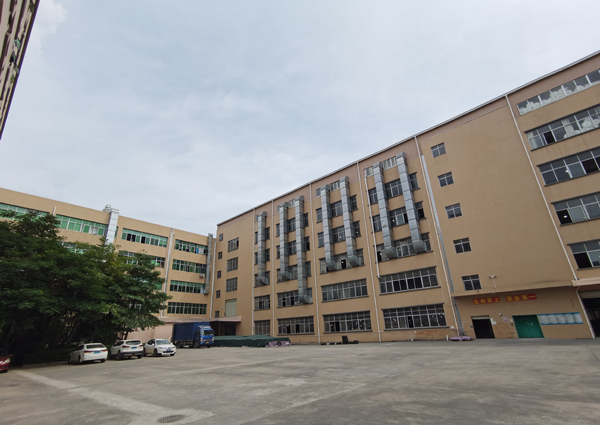 東莞市鵬富塑膠五金制品有限公司